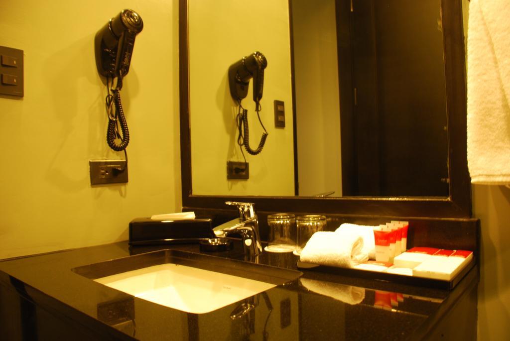Amelie Hotel Manila Exteriér fotografie